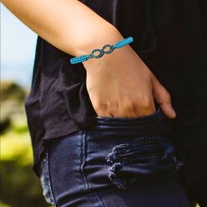 Light Blue Retro Rhinestone Studded Infinity Adjustable Bracelet NWT Deadstock